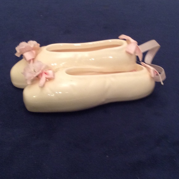 Ceramic BALLET SLIPPERS by Artistic Gifts - Picture 2 of 5